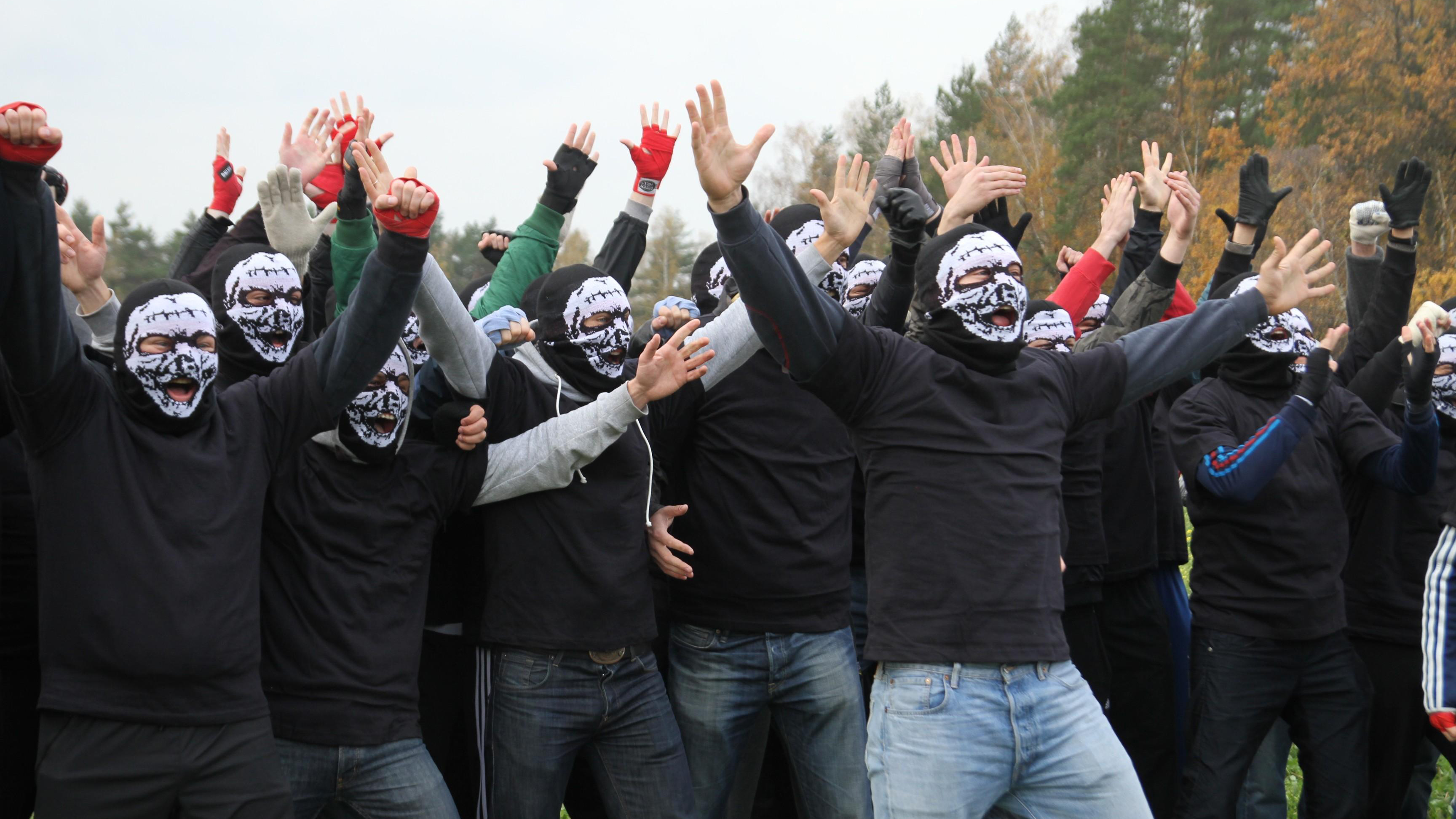 Фоновая картинка к Околофутбола 2013