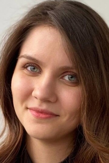 Анна Железнова