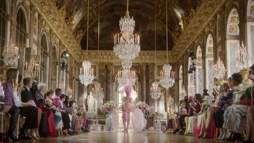 Эмили в Париже 2 сезон 10 серия