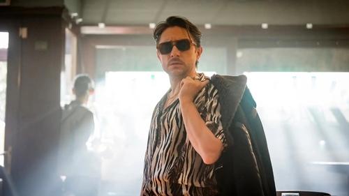 Голяк 6 сезон 1 серия